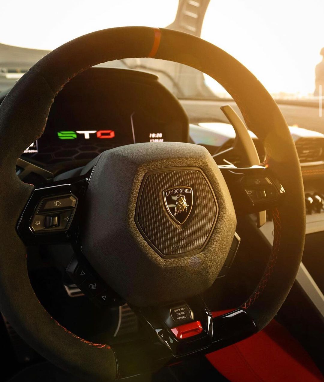 Lamborghini Huracan STO rental dubai – Rent Lamborghini Dubai 03