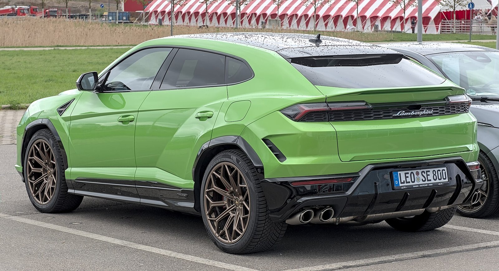 Rent Lamborghini Urus SE Dubai